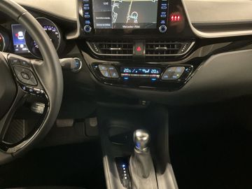 Car image 16