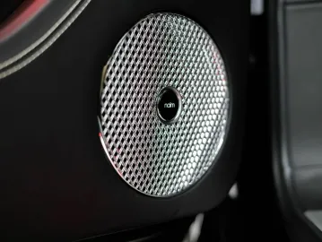 Car image 46