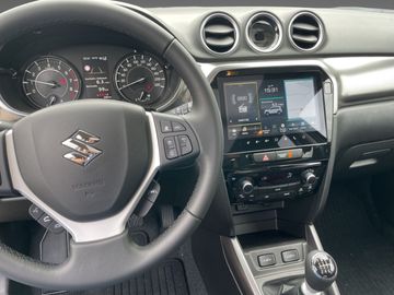 Car image 12