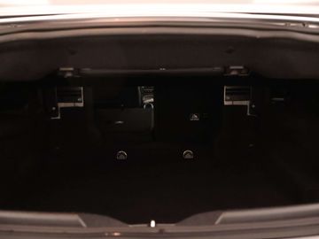 Car image 38