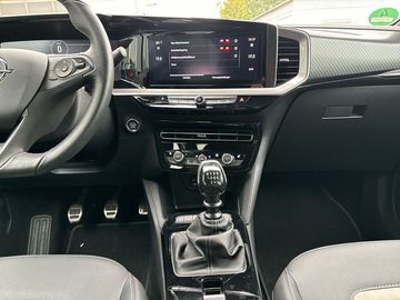 Car image 14