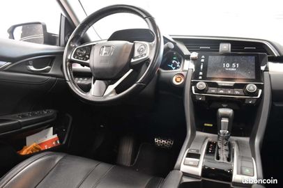 Car image 13