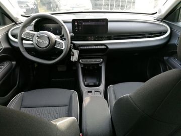 Car image 15