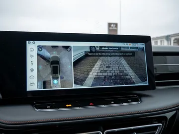 Car image 22