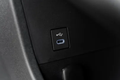 Car image 39