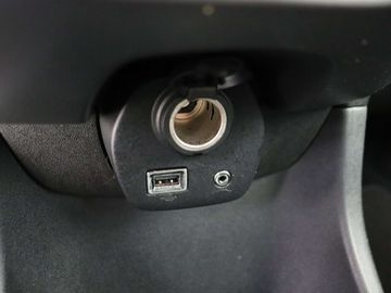 Car image 33