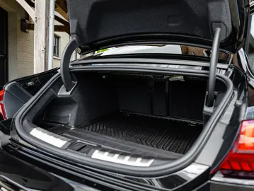 Car image 49