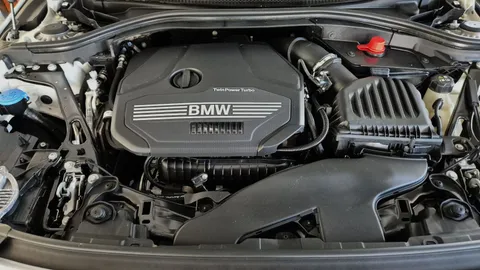 Car image 26