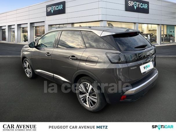 Peugeot 3008 1.6 Hybrid e-EAT8 165 kW image number 4