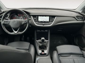 Car image 10