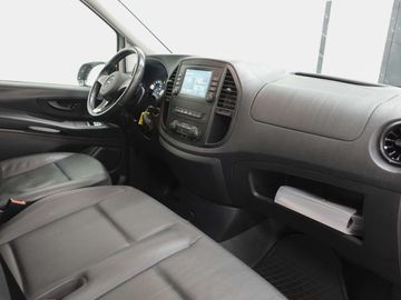 Car image 37