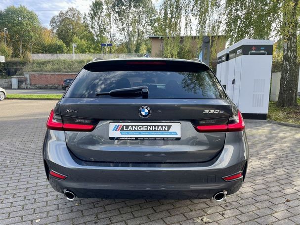 BMW 330e Touring xDrive 215 kW image number 7