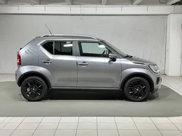 Car image 3