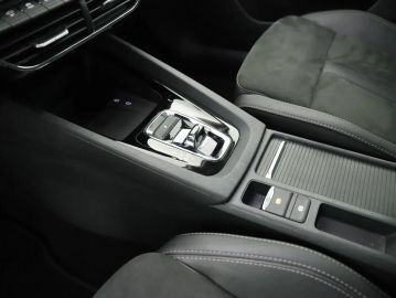 Car image 35