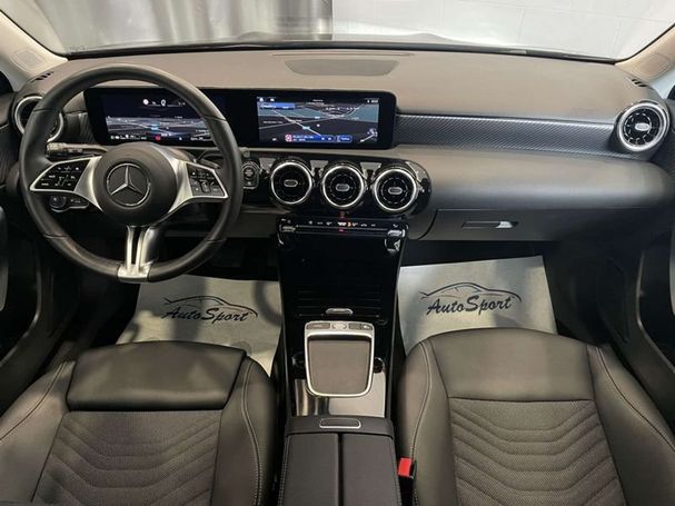 Mercedes-Benz A 180 100 kW image number 11