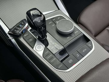 Car image 35