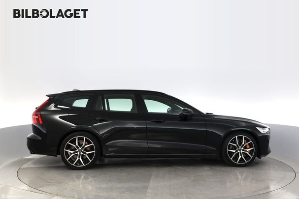 Volvo V60 T8 Polestar Engineered AWD Recharge 302 kW image number 3