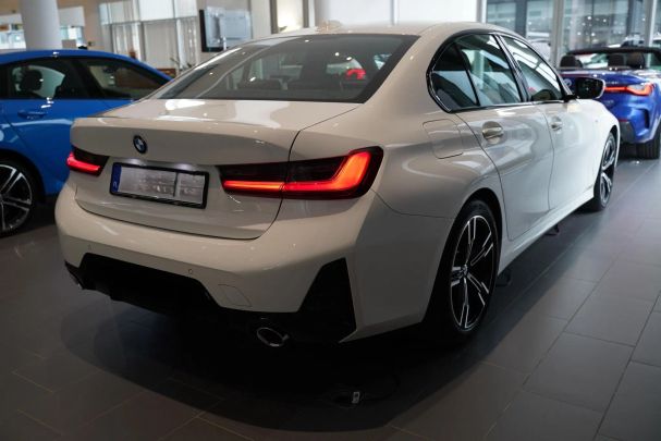 BMW 320i M Sport 135 kW image number 4