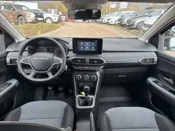 Car image 23