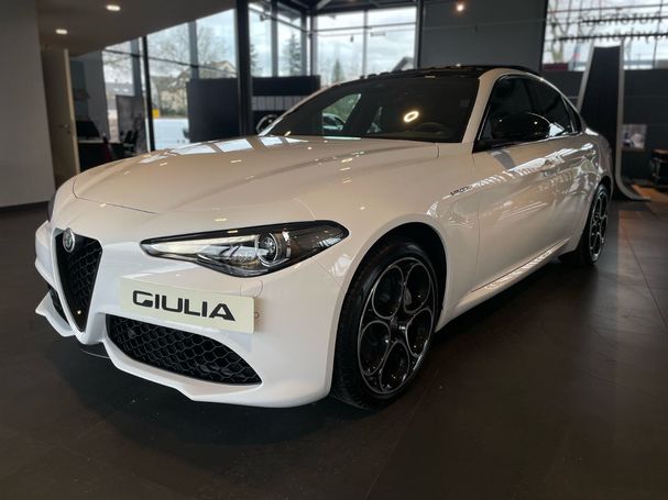 Alfa Romeo Giulia Q4 206 kW image number 1