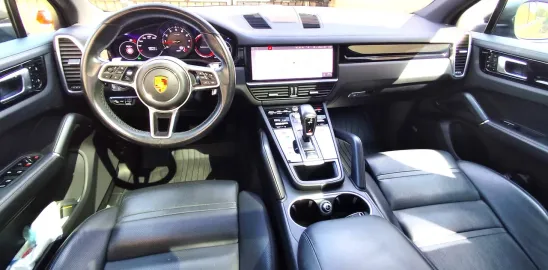 Car image 5