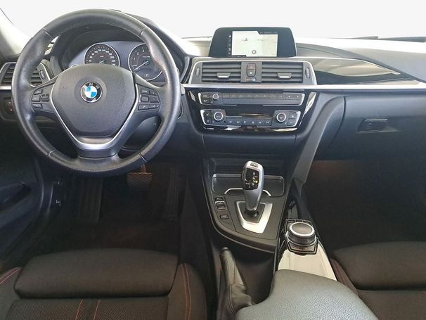 BMW 330i Sport Line 185 kW image number 14