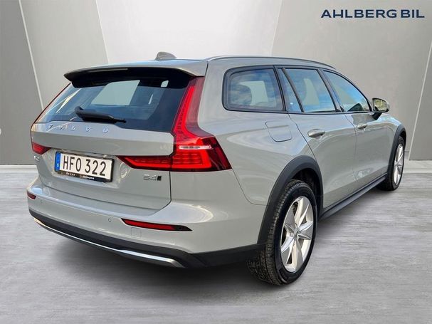 Volvo V60 Cross Country AWD B4 147 kW image number 3