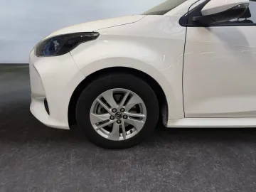 Car image 23