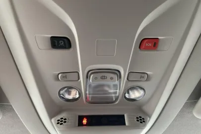 Car image 36
