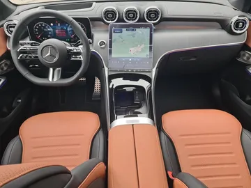 Car image 27