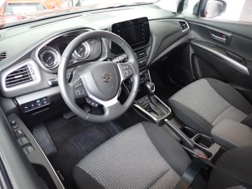 Car image 13