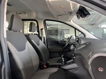 Car image 37