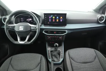 Car image 3