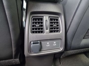 Car image 38