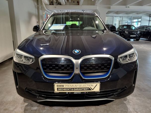 BMW iX3 210 kW image number 3