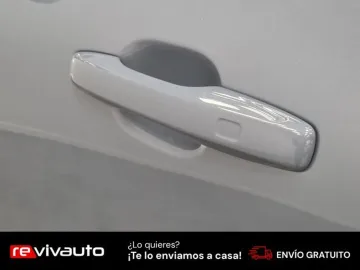 Car image 24