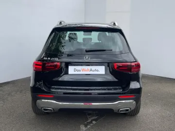 Car image 36