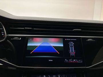 Car image 37