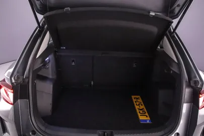 Car image 36