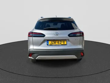 Car image 5