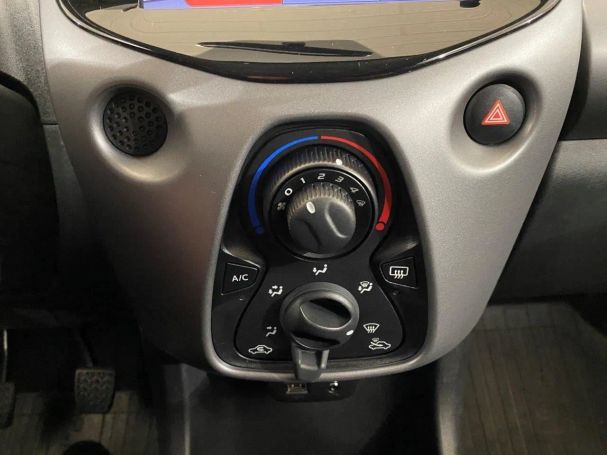 Toyota Aygo 53 kW image number 16