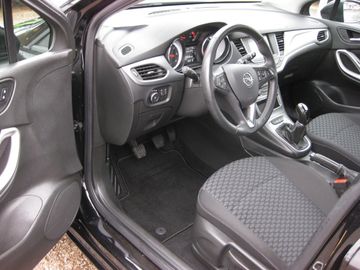 Car image 9