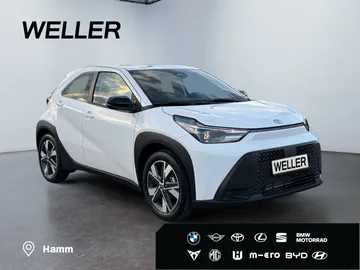 Car image 2