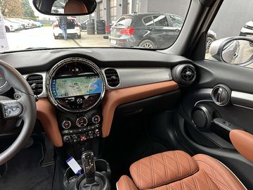 Car image 38