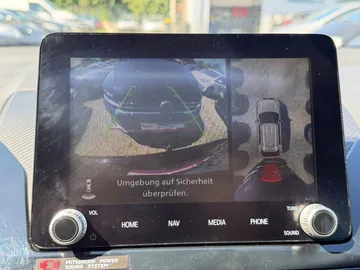 Car image 24