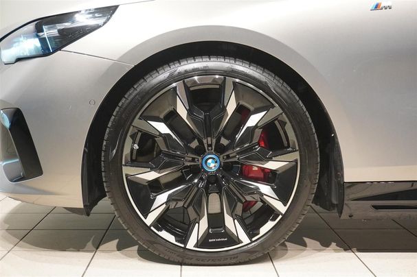 BMW i5 M60 Pro 442 kW image number 4