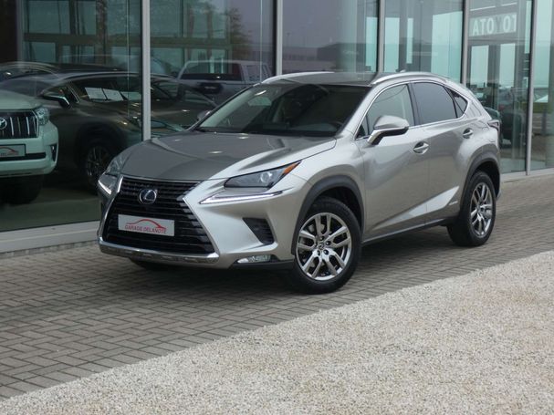 Lexus NX 300 h AWD 145 kW image number 3