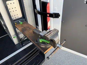 Car image 39
