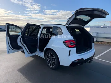 Car image 26