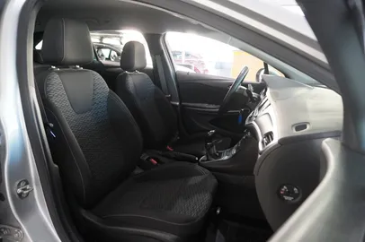 Car image 38